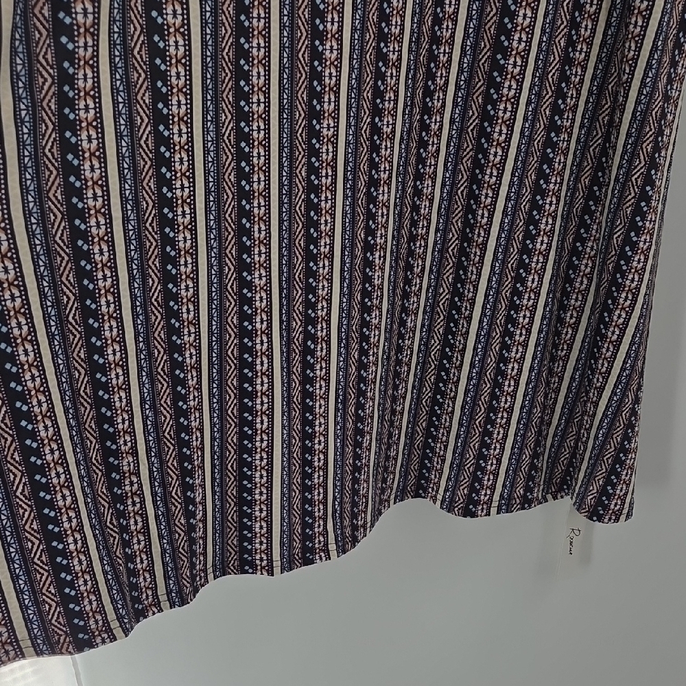 Striped Patterned Maxi Skirt - Picture 11 of 16
